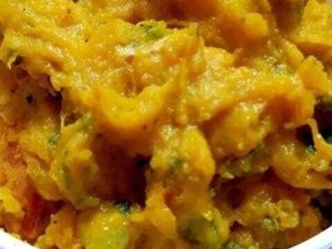 簡単副菜☆冷凍かぼちゃとミックスナッツのマヨサラダ